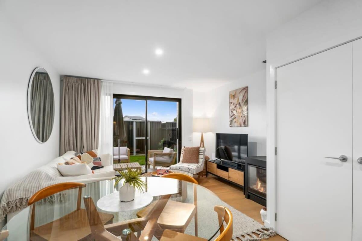 Albert Town Wanaka Riverside Townhouse Retreat מראה חיצוני תמונה