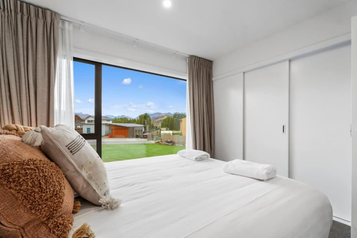 Albert Town Wanaka Riverside Townhouse Retreat מראה חיצוני תמונה