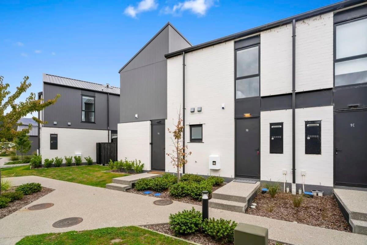 Albert Town Wanaka Riverside Townhouse Retreat מראה חיצוני תמונה