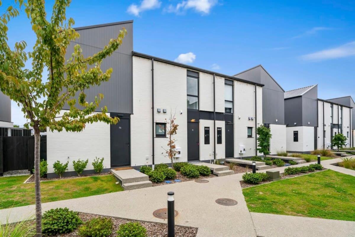 Albert Town Wanaka Riverside Townhouse Retreat מראה חיצוני תמונה