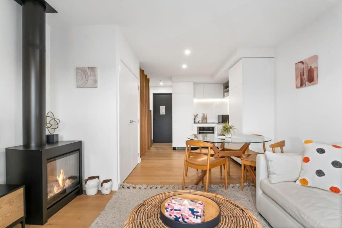 Albert Town Wanaka Riverside Townhouse Retreat מראה חיצוני תמונה