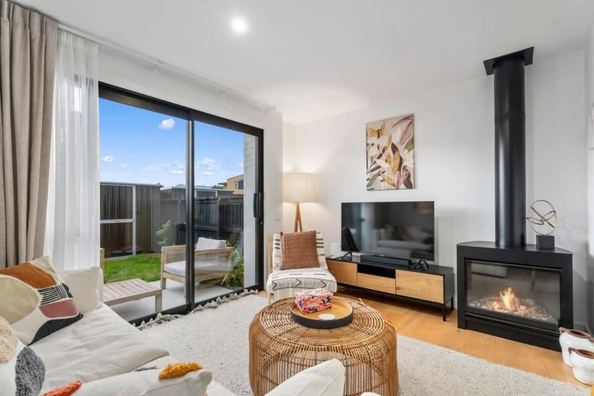 Albert Town Wanaka Riverside Townhouse Retreat מראה חיצוני תמונה